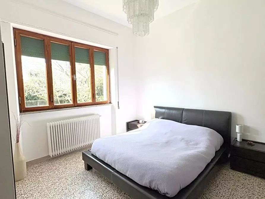 Immagine 17 di Villa in vendita  a Lucca