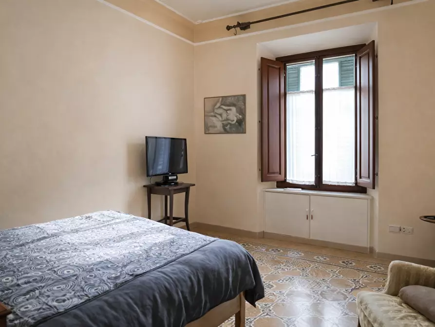 Immagine 8 di Appartamento in vendita  a Lucca