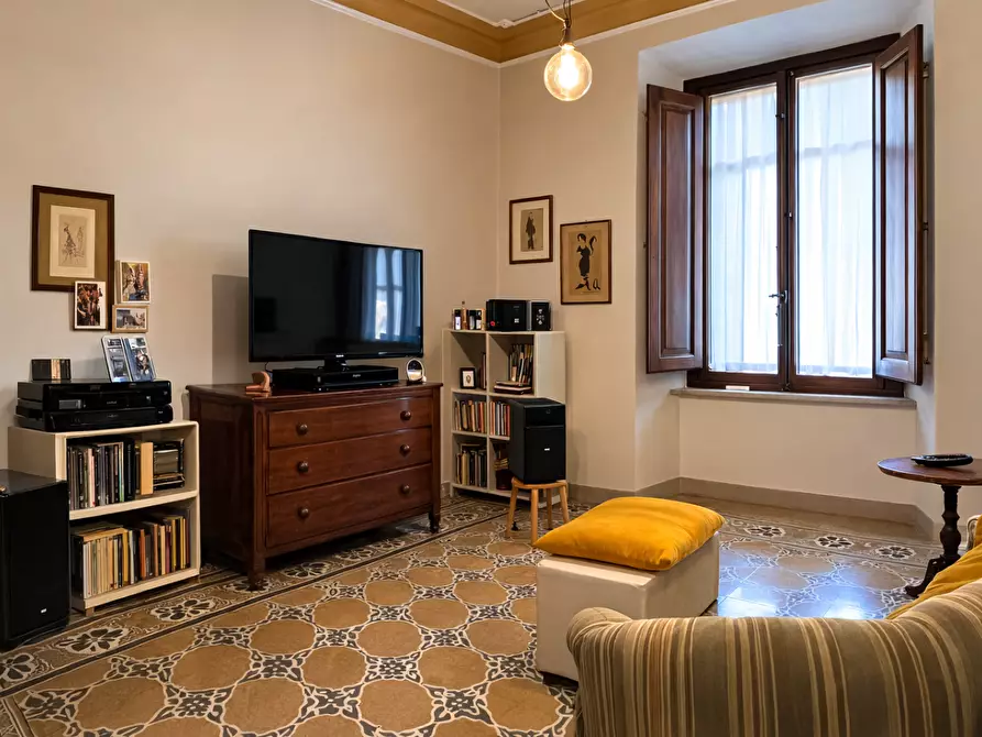 Immagine 3 di Appartamento in vendita  a Lucca