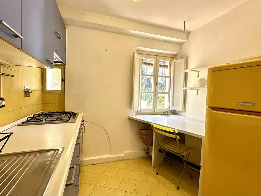 Immagine 21 di Appartamento in vendita  a Lucca