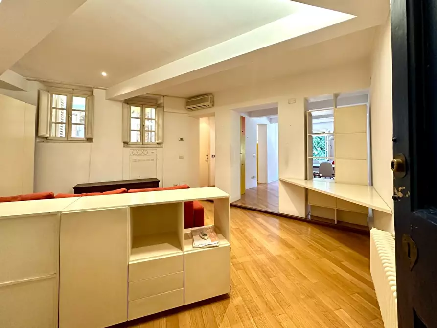 Immagine 15 di Appartamento in vendita  a Lucca