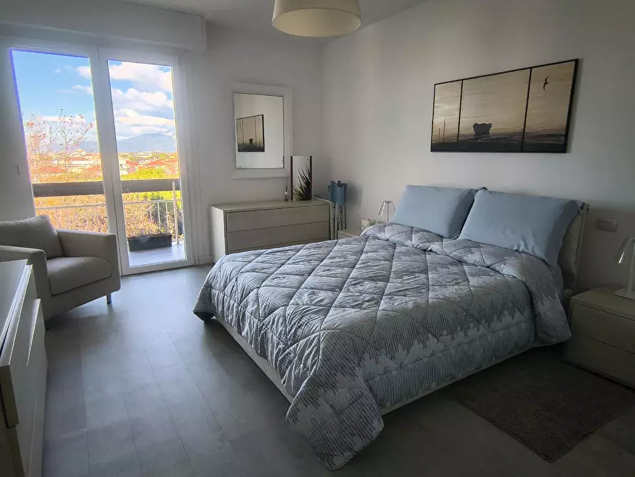 Immagine 2 di Mansarda in vendita  a Camaiore