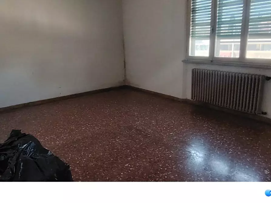 Immagine 11 di Appartamento in vendita  a Pisa