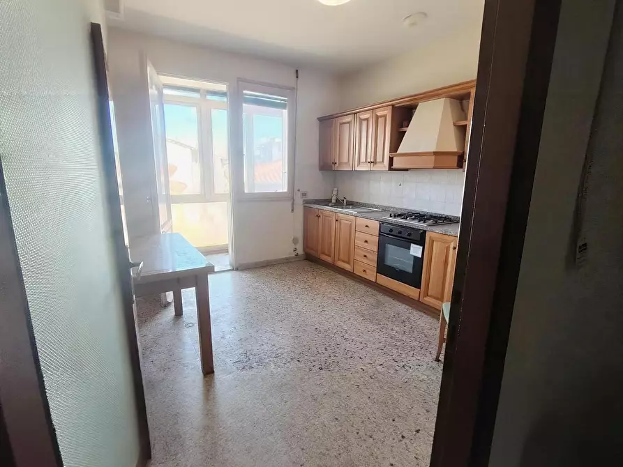 Immagine 4 di Appartamento in vendita  a Pisa