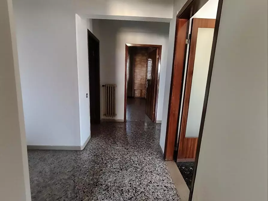 Immagine 17 di Appartamento in vendita  a Pisa