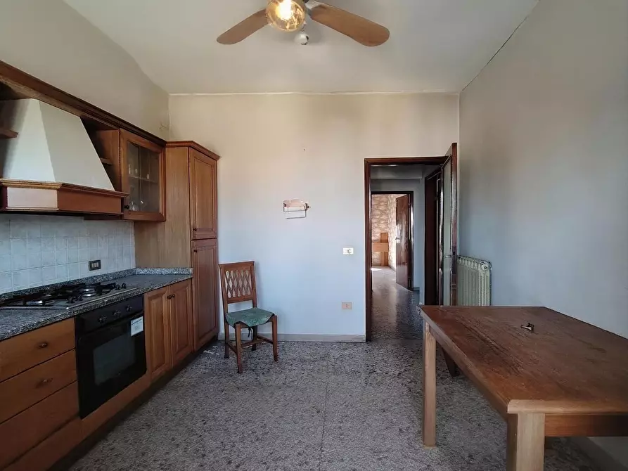 Immagine 16 di Appartamento in vendita  a Pisa