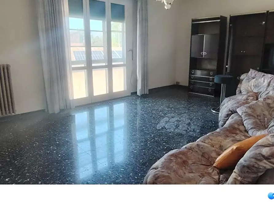 Immagine 2 di Appartamento in vendita  a Pisa