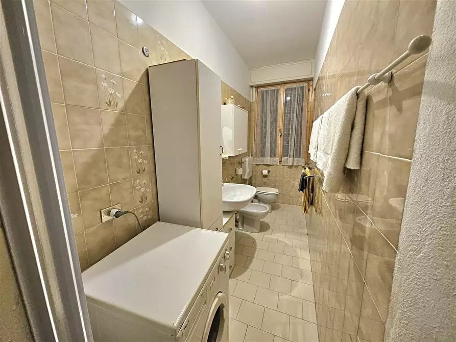 Immagine 10 di Appartamento in vendita  a Massa