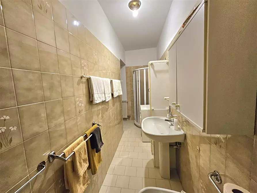 Immagine 11 di Appartamento in vendita  a Massa