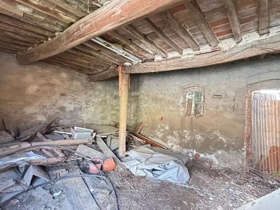 Immagine 3 di Deposito in vendita  a Porcari