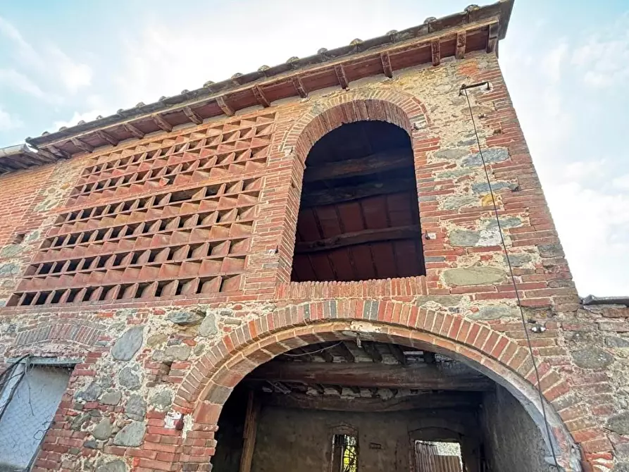 Immagine 9 di Deposito in vendita  a Porcari