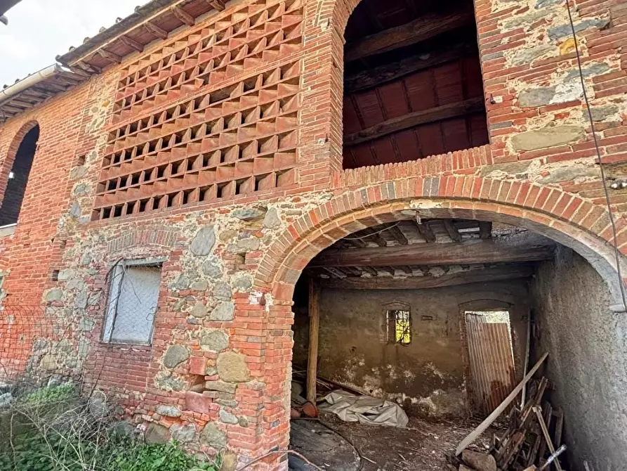 Immagine 10 di Deposito in vendita  a Porcari