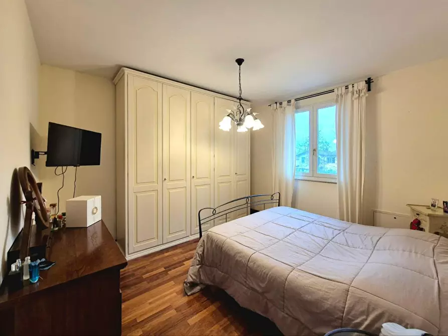 Immagine 22 di Villa in vendita  a Capannori