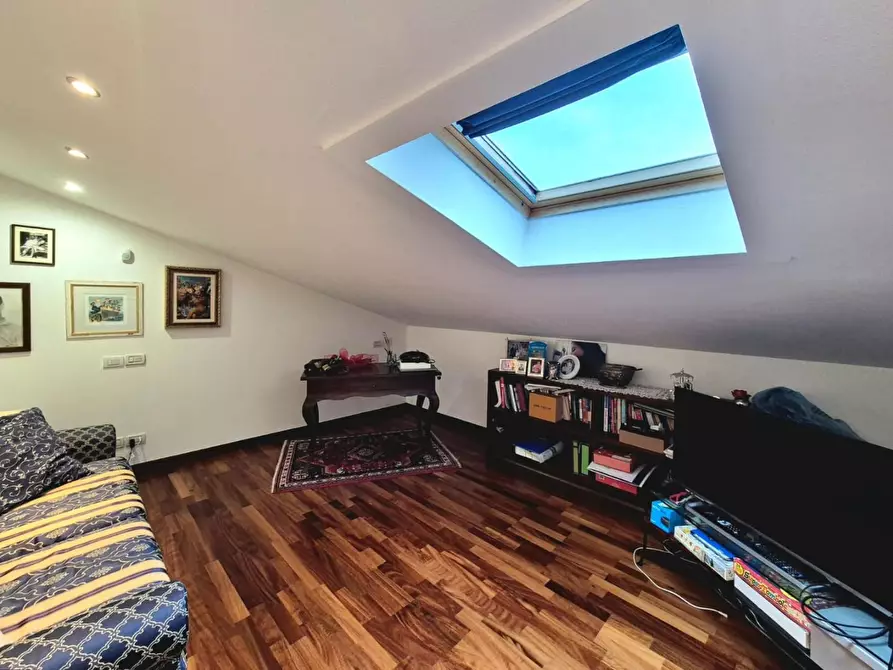 Immagine 28 di Villa in vendita  a Capannori