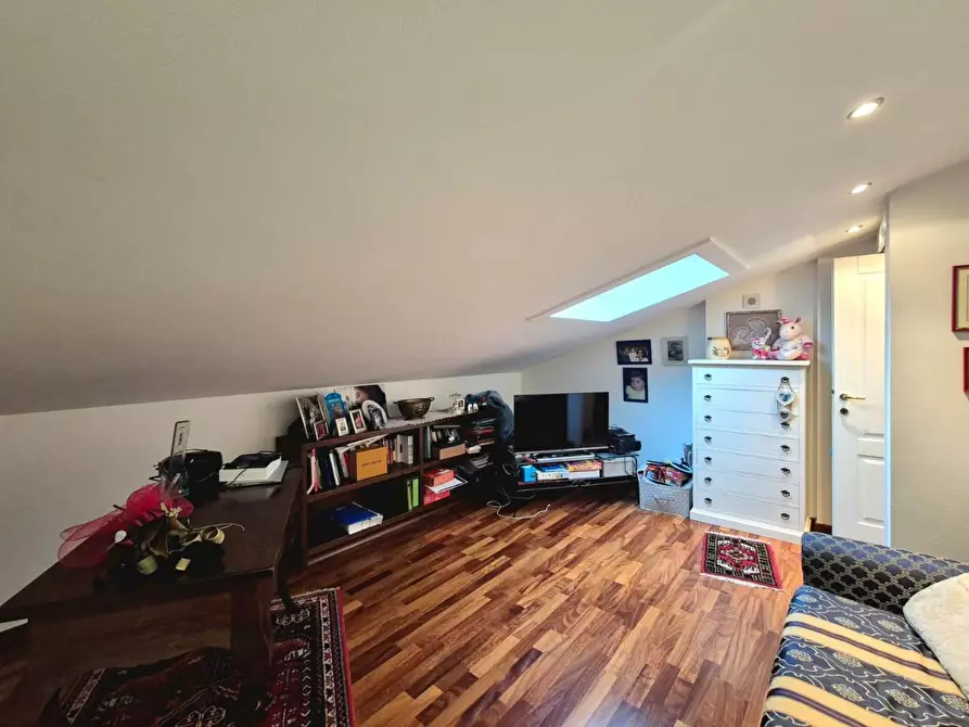 Immagine 29 di Villa in vendita  a Capannori