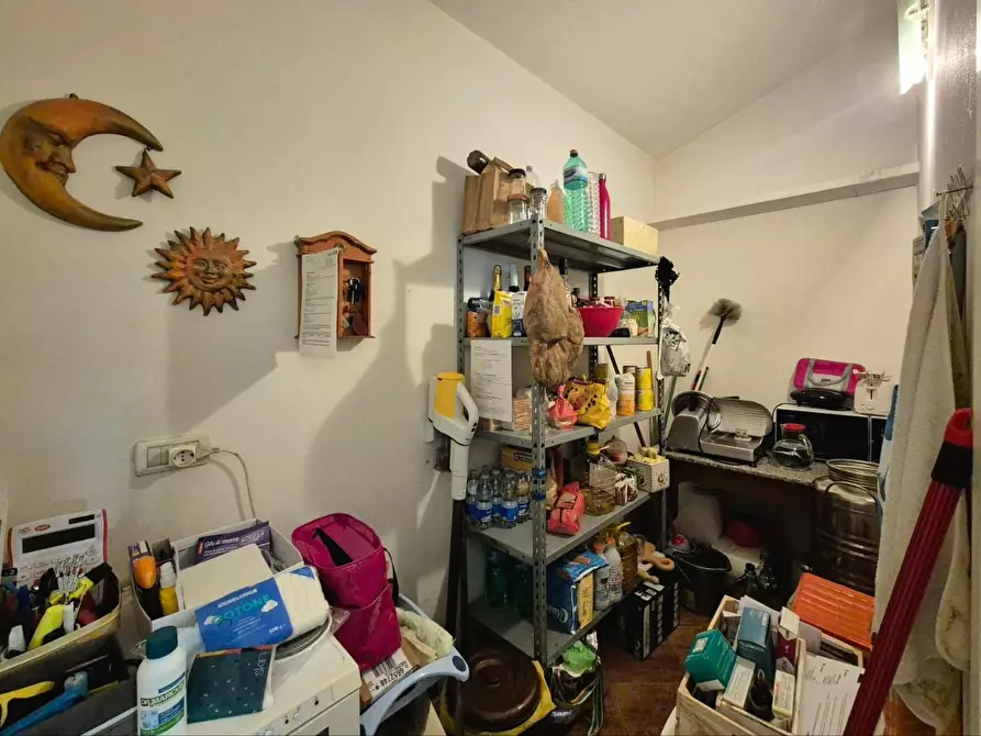 Immagine 18 di Villa in vendita  a Capannori