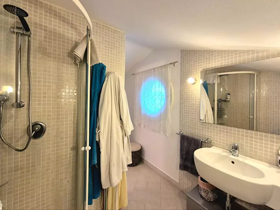 Immagine 32 di Villa in vendita  a Capannori