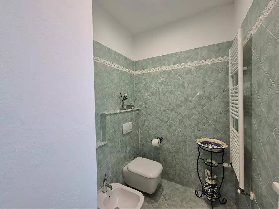 Immagine 17 di Villa in vendita  a Capannori