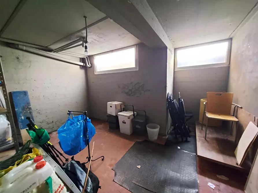 Immagine 31 di Appartamento in vendita  a Lucca