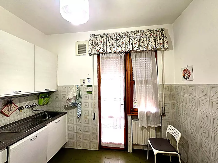 Immagine 6 di Appartamento in vendita  a Camaiore