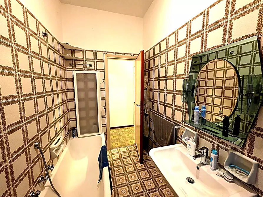 Immagine 18 di Appartamento in vendita  a Camaiore