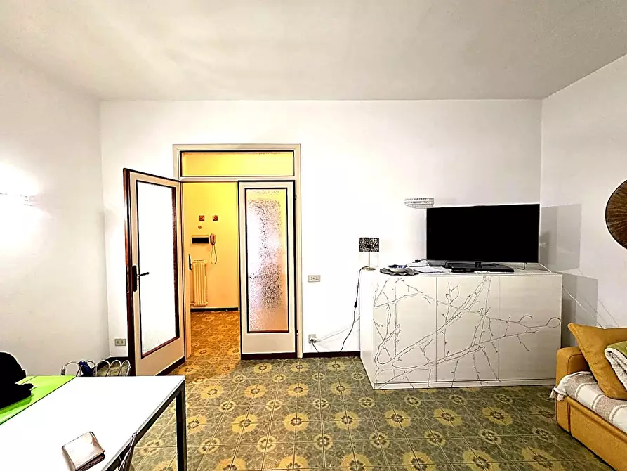 Immagine 3 di Appartamento in vendita  a Camaiore