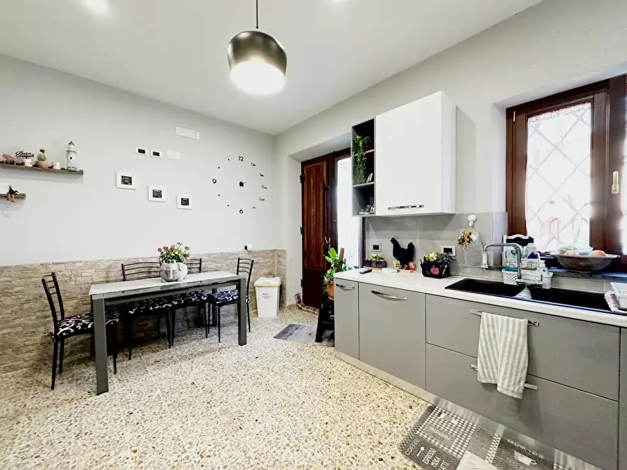 Immagine 7 di Casa semindipendente in vendita  a Capannori