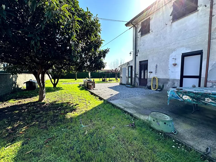 Immagine 34 di Casa semindipendente in vendita  a Capannori