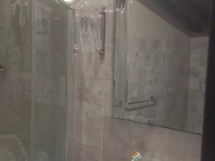 Immagine 25 di Appartamento in affitto  a Lucca