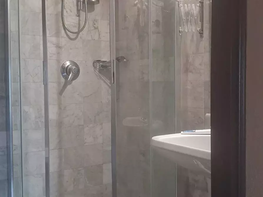 Immagine 24 di Appartamento in affitto  a Lucca