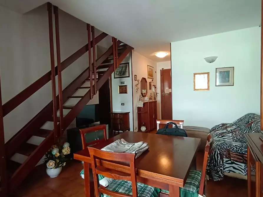 Immagine 21 di Appartamento in vendita  a Viareggio