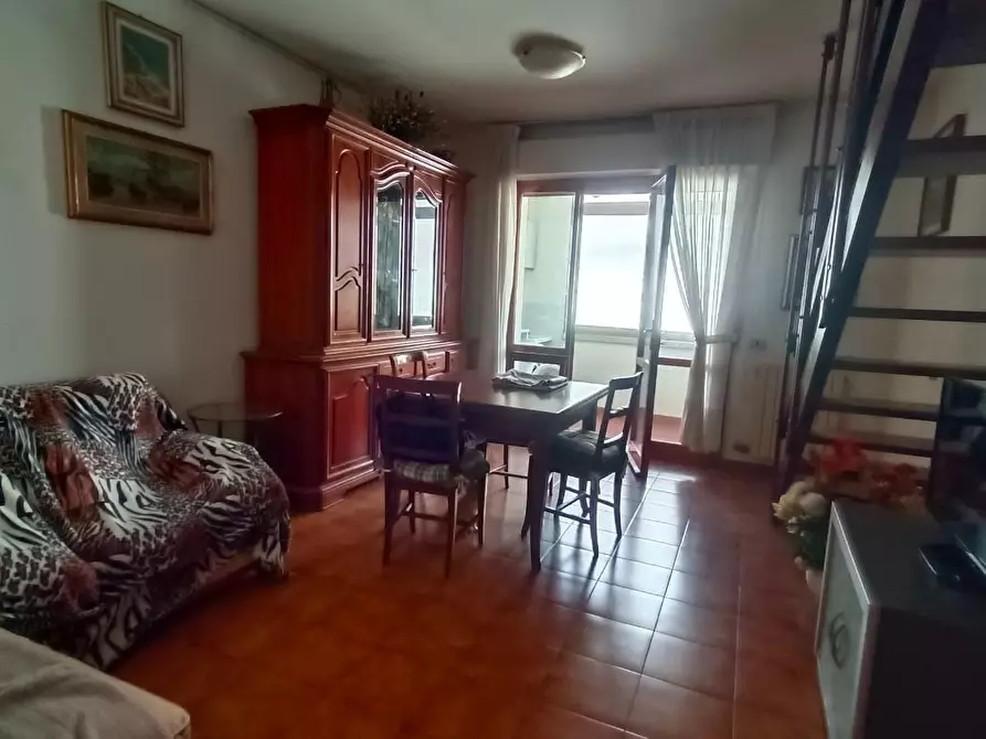 Immagine 3 di Appartamento in vendita  a Viareggio