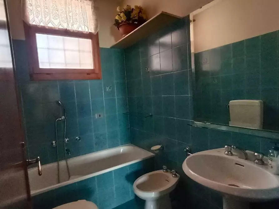 Immagine 26 di Appartamento in vendita  a Viareggio