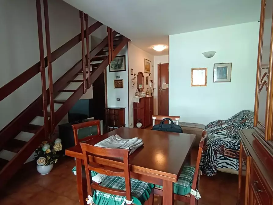 Immagine 35 di Appartamento in vendita  a Viareggio