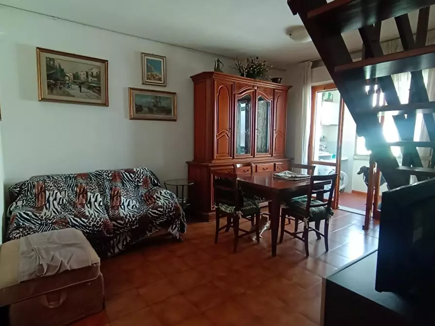 Immagine 5 di Appartamento in vendita  a Viareggio