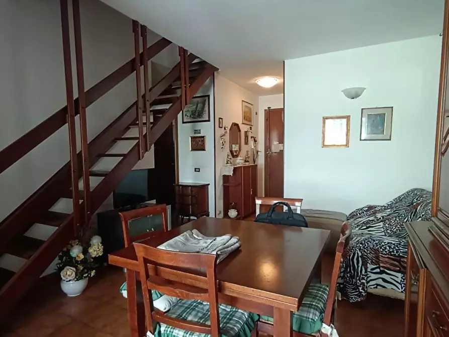 Immagine 4 di Appartamento in vendita  a Viareggio