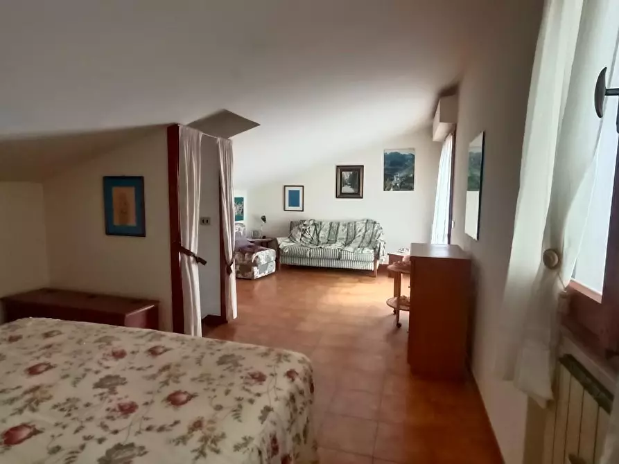 Immagine 12 di Appartamento in vendita  a Viareggio