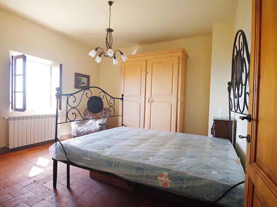 Immagine 14 di Casa colonica in vendita  a Capraia E Limite