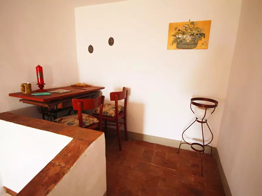 Immagine 21 di Casa colonica in vendita  a Capraia E Limite