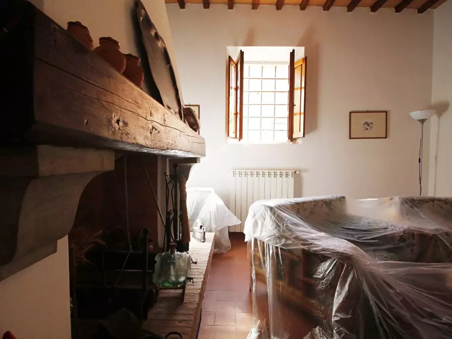 Immagine 8 di Casa colonica in vendita  a Capraia E Limite