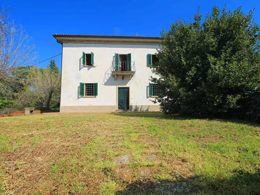 Immagine 24 di Casa colonica in vendita  a Capraia E Limite