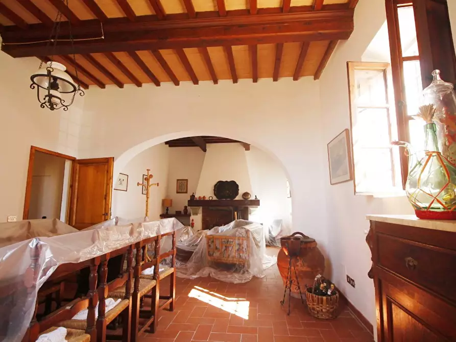 Immagine 6 di Casa colonica in vendita  a Capraia E Limite