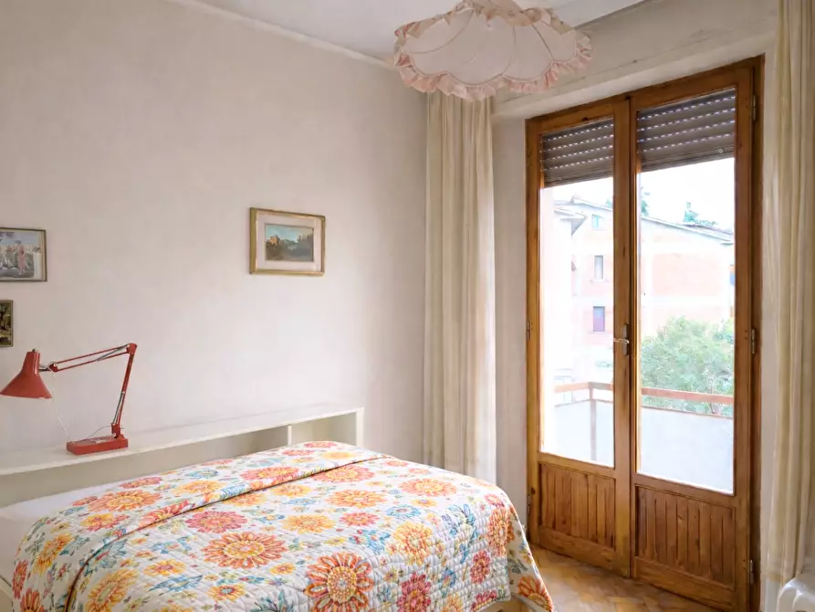 Immagine 9 di Appartamento in vendita  a Siena