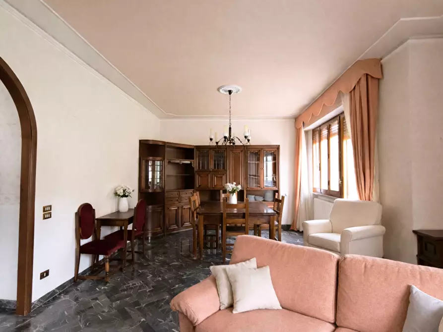 Immagine 2 di Appartamento in vendita  a Siena