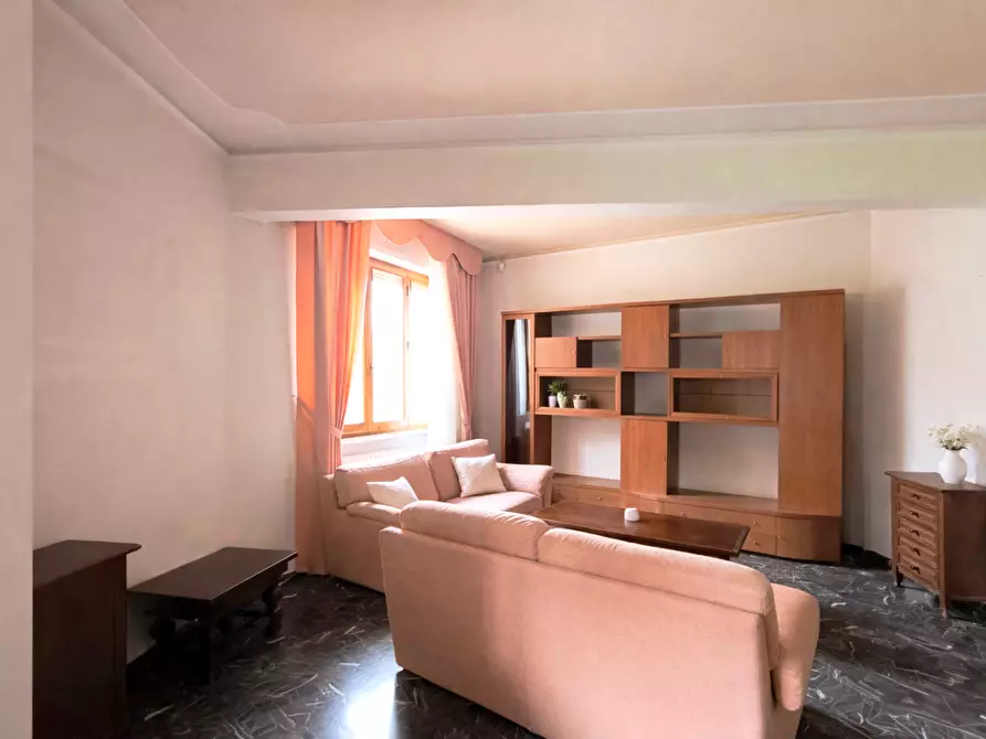 Immagine 3 di Appartamento in vendita  a Siena