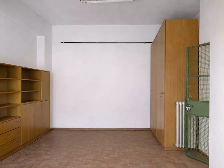 Immagine 18 di Appartamento in vendita  a Siena