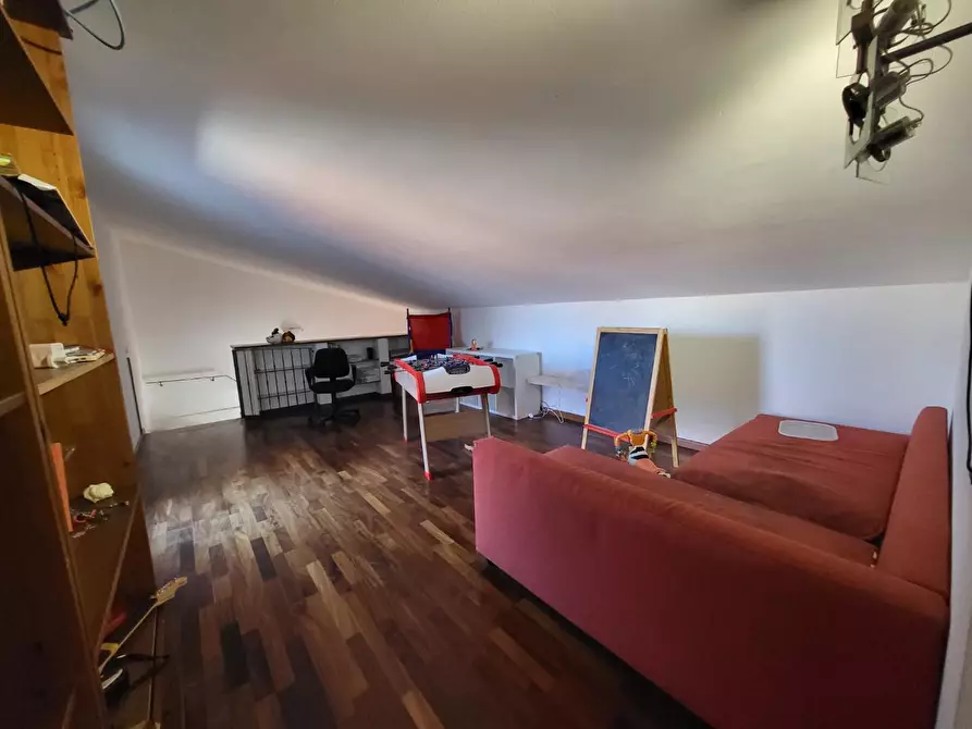 Immagine 17 di Appartamento in vendita  a Cascina