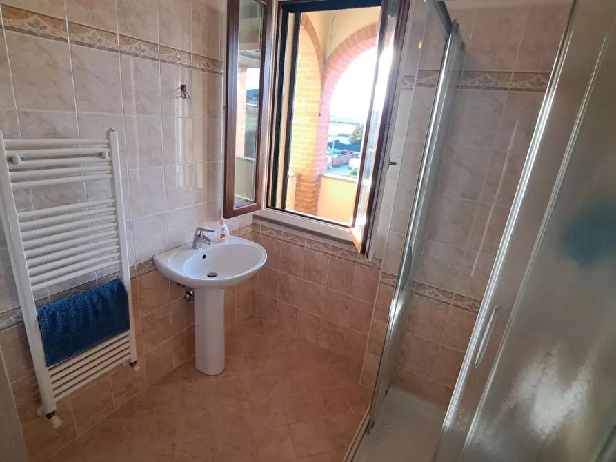 Immagine 10 di Appartamento in vendita  a Rosignano Marittimo