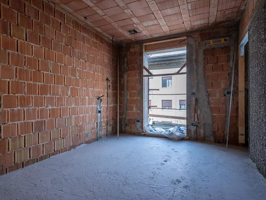 Immagine 25 di Casa bifamiliare in vendita  a Cascina