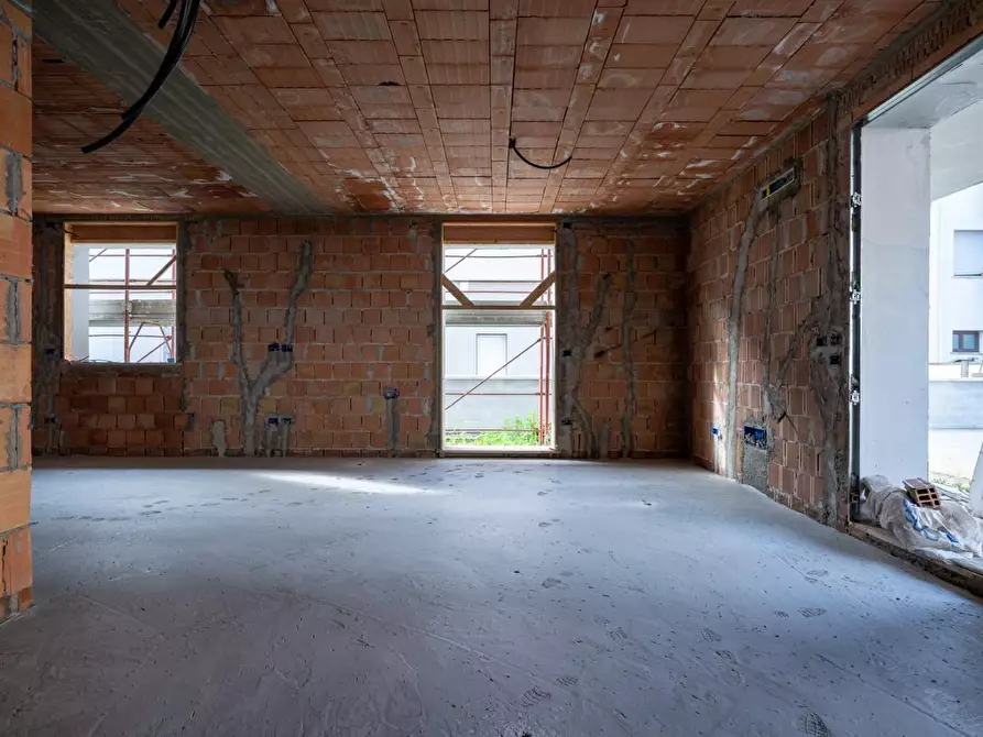 Immagine 16 di Casa bifamiliare in vendita  a Cascina